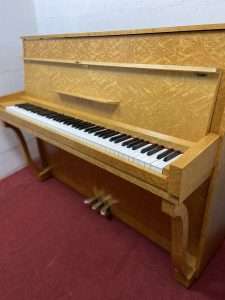 Piano Pleyel droit | Dumas Piano
