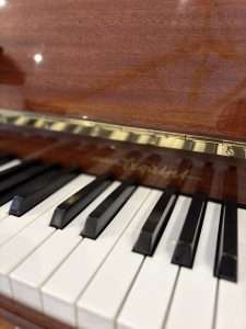 Piano droit Rönish | Dumas Piano