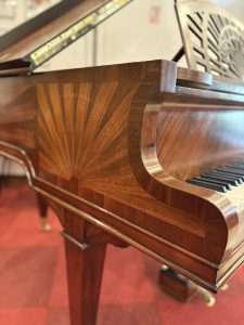 Piano crapaud Gaveau soleil | Dumas Piano