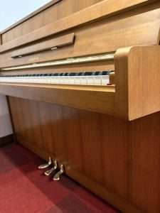 Piano droit Yamaha | Dumas Piano