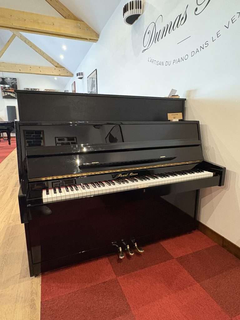 Piano de location d'étude | Dumas Piano