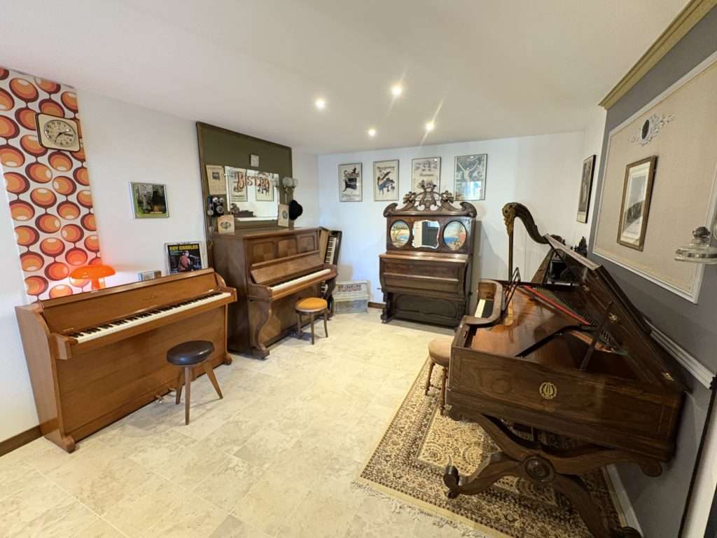 Pianos anciens | Dumas Piano