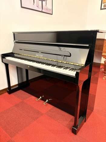 Piano droit Sauter Carus 112 laqué noir | Dumas Piano