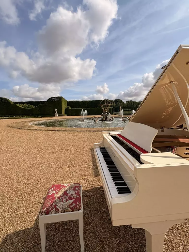 Location piano blanc | Dumas Piano