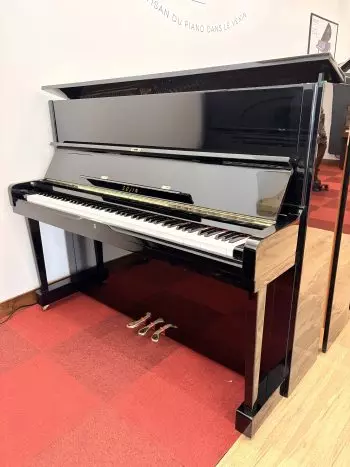 Piano droit laqué noir Sojin | Dumas Piano